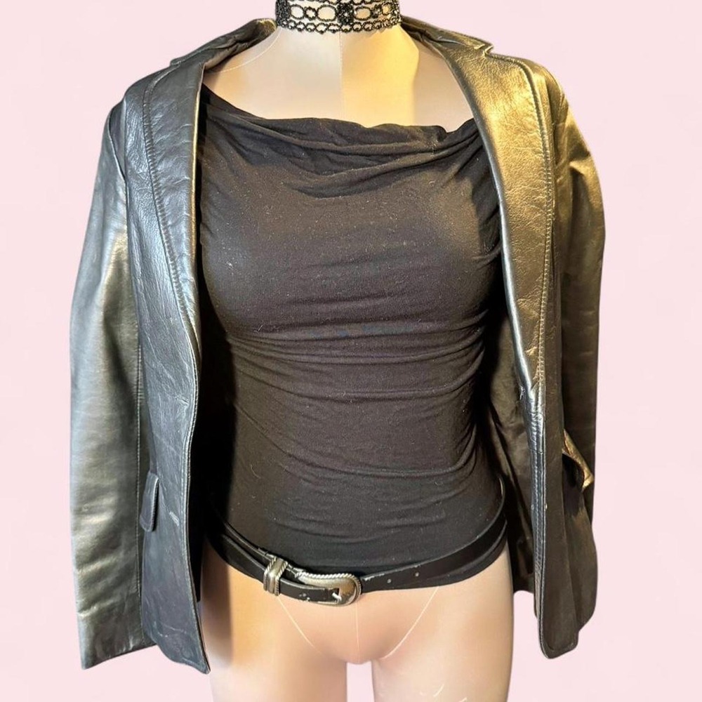 Vintage black leather blazer 🖤‎